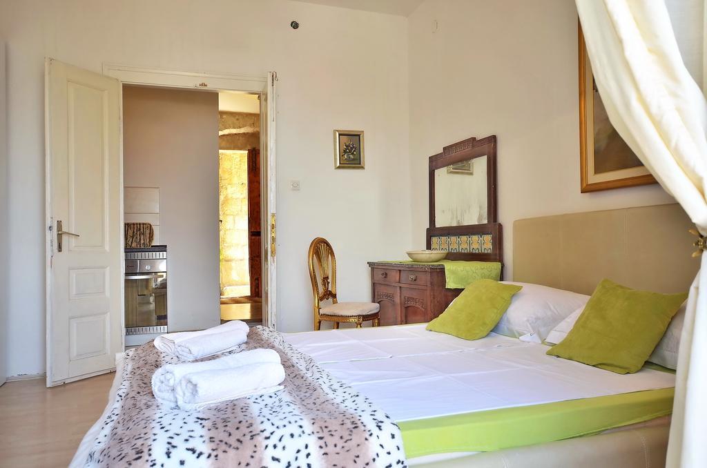 Apartment Pere S Mora ميميتسا الغرفة الصورة